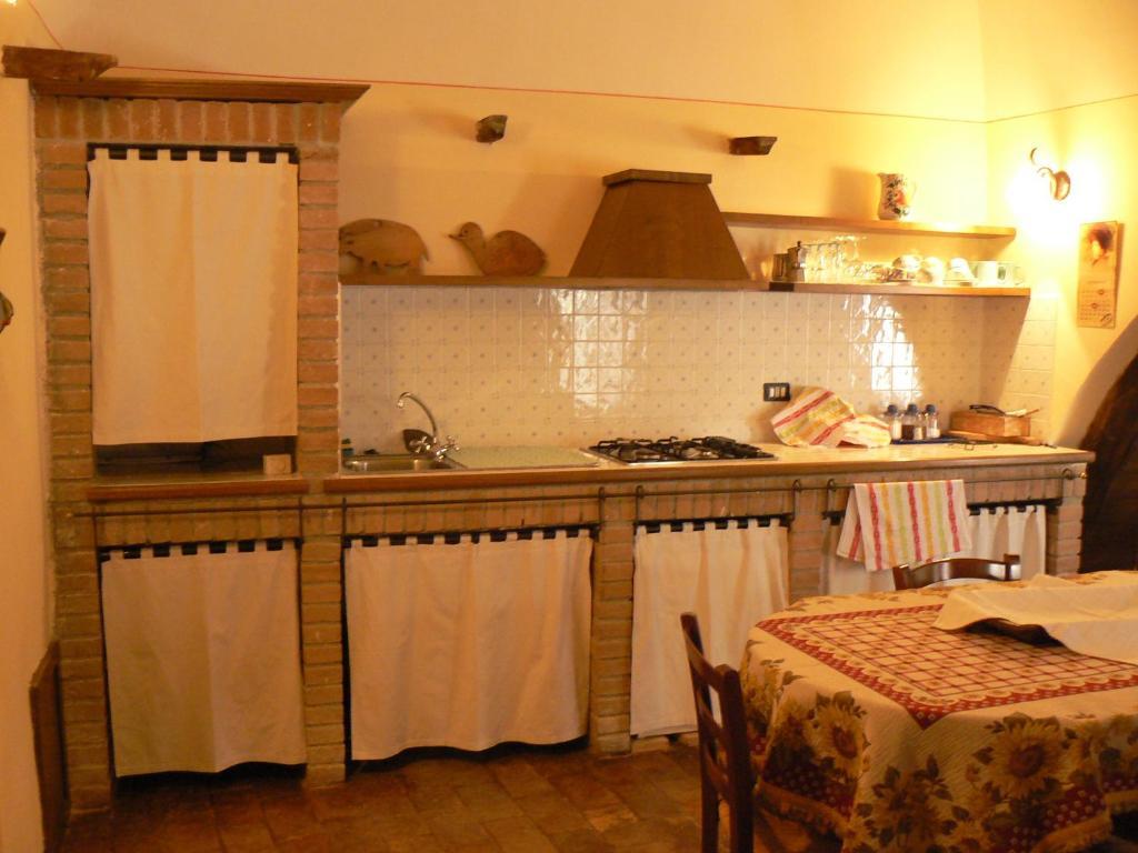 Residence Il Palazzo Santo Stefano Di Sessanio Pokoj fotografie